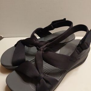 COPY - Clarks Cloudsteppers Women Black Cross Strap Slingback Sandals 15906 SZ …